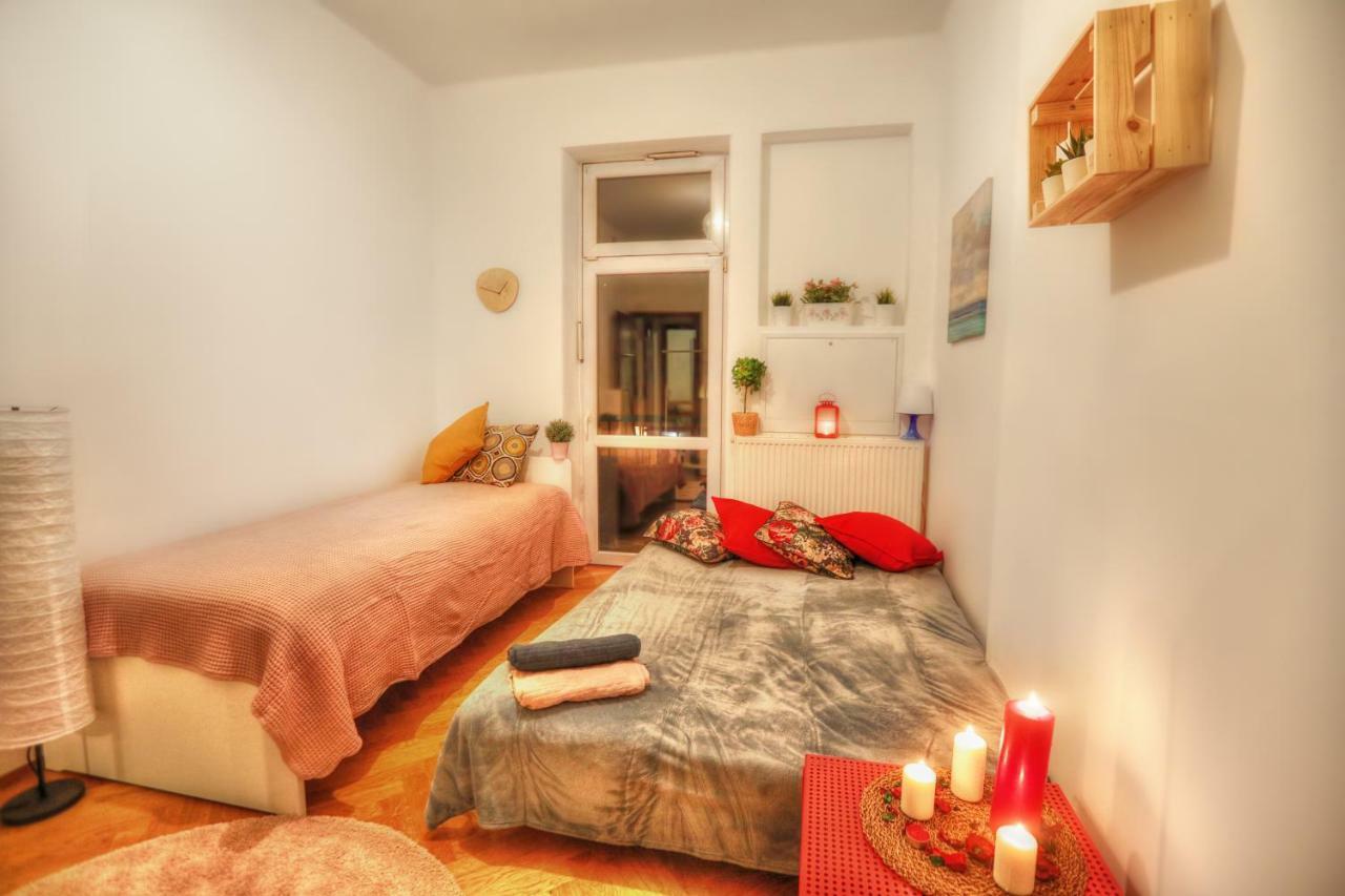 Big&Bright- Golden Apartments- Old Town Cracovie Extérieur photo